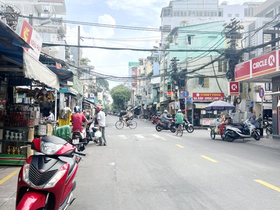 Thanh lý giá treo quần áo và kệ đa năng 220