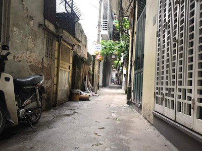 Bán Nhà Cầu Giấy sát phố  30m 5tầng mặt tiền lớn kinh doanh nhỏ 3 tỷ 0