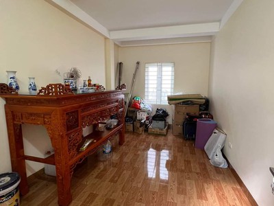 Bán Nhà Cầu Giấy sát phố  30m 5tầng mặt tiền lớn kinh doanh nhỏ 3 tỷ 8