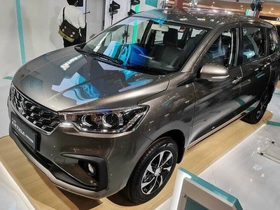 Suzuki Ertiga Hybrid - Xe xăng lai điện 7 chỗ thế hệ mới 1