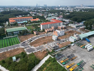 Bán nhà sổ hồng riêng ngay trung tâm thành phố 2