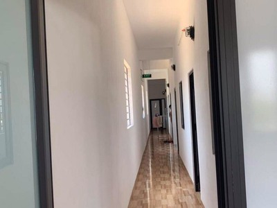 Bán tòa căn hộ khu nam việt á gồm 5 tầng giao với đường lê văn hiến thu nhập ròng 600tr/năm 0