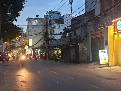 Thanh lý giá treo quần áo và kệ đa năng 2043