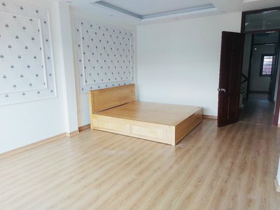 Bán nhà mặt đường 20m tại vĩnh ninh vĩnh quỳnh, dt 55m 5 tầng, giá 5.7 tỷ 2