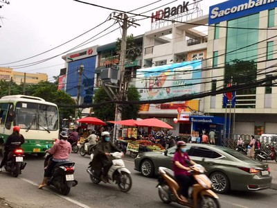 Thanh lý giá treo quần áo và kệ đa năng 2508