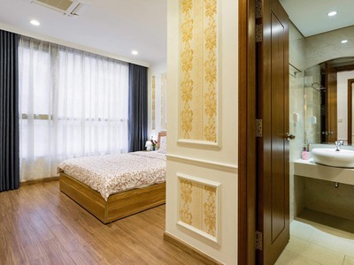 Bán chung cư r5 royal city, 133m2, 3 pn, ban công đông nam, tầng 18, ở luôn. giá 8.6 tỷ. 0