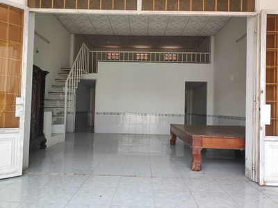 Bán nhà cấp 4 có gác lửng sổ hồng ở xã mỹ hạnh bắc long an giá 1ty100 4