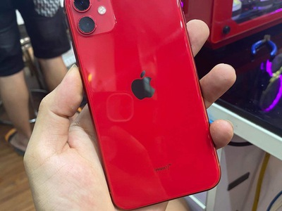 Cần bán iphone 11 64G màu đỏ lên vỏ đẹp keng 1