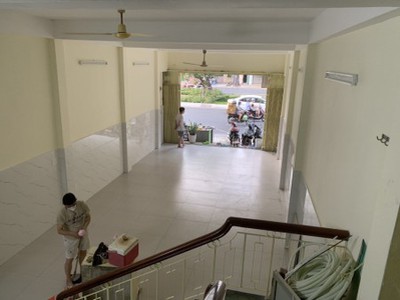 Nhà nguyên căn trống suốt MT Hoàng Văn Thụ 1 trệt, 4 lầu 1