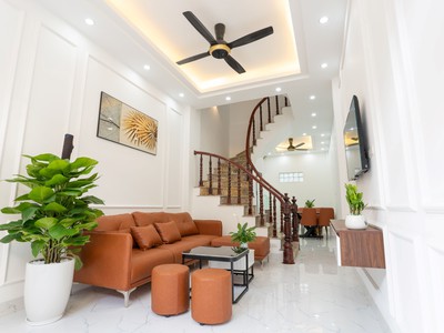 Bán nhà ngõ 165 cầu giấy - cầu giấy 42m2 xây 5 tầng, mặt tiền 3.8m giá 5.1 tỷ 0
