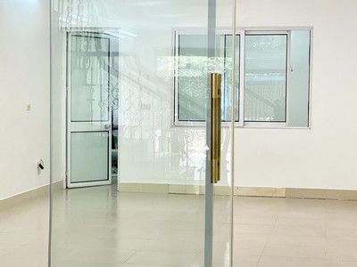 Chính chủ cần bán nhanh căn nhà 6 tầng tại 356 đường trần phú -  dữu lâu   tp việt trì   tỉnh phú 1