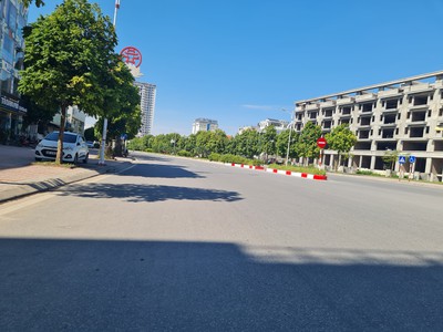 Chỉ với 1 tỷ sở hữu ngay nhà kđt việt hưng,long biên, kd tốt, làm phòng khám, quán cafe, ngân hàng 0