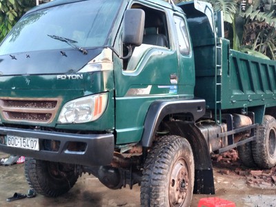 Gia đình cần bán gấp hai xe thaco 6 tấn 2 cầu sản xuất 2010. 2