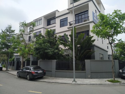 Bán biệt thự Nam Từ Liêm, lô góc, 106 tr/m  cả xây 0