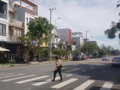 Cho thuê đất 162m2 ngang 10 đường  Bùi Tá Hán, thích hợp kinh doanh, buôn bán 2