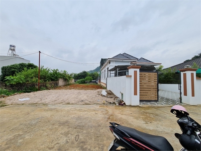 Chính chủ nhờ bán đất   nhà tk 32 mộc châu, 500m2 giá 6 tỷ 4