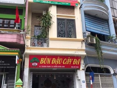 Chính chủ cho thuê mặt bằng tầng 1 làm cửa hàng kinh doanh, văn phòng. 0