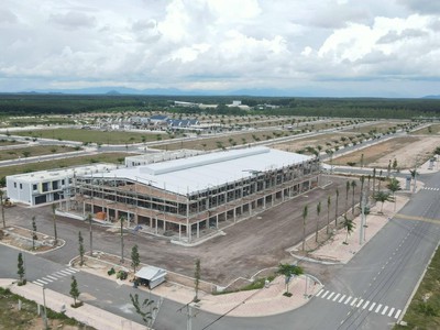 Khách hàng cần bán gấp đất nền đã có sỏ 110m2, mặt tiền 18m, ngay KDC Nam Hà,  NH cho vay 65 1