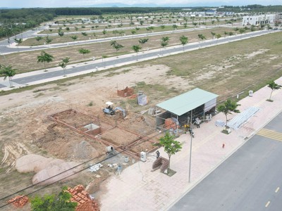 Khách hàng cần bán gấp đất nền đã có sỏ 110m2, mặt tiền 18m, ngay KDC Nam Hà,  NH cho vay 65 4