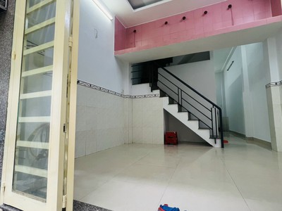 Bán nhà riêng chính chủ tại quận 6 hẻm thông rộng 4