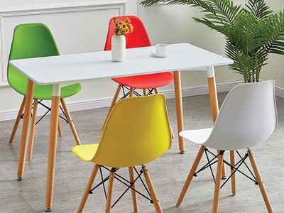 Bộ Bàn Ăn Nhựa 4 Ghế Eames 0