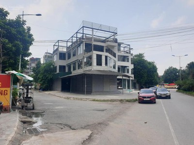 Cần bán biệt thự vừa hoàn thiện, căn góc 3 mặt đường lớn, khu đô thị Văn Khê, Hà Đông 0