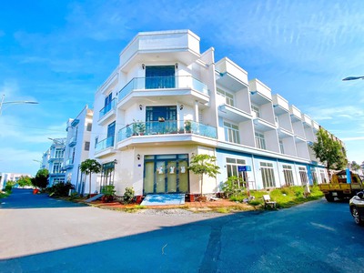 Biệt thự phố - 2 tỷ, kdc phú quý -  trung tâm q cái răng, dt 6,3x11m, đường ô tô 12m, sổ hồng riêng. 1