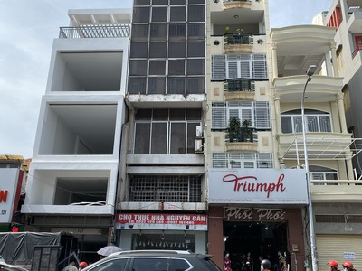Cho thuê nhà Cách Mạng Tháng 8, Quận 3, ngang 5 mét, 4 lầu, 38 triệu/th, ngay vòng xoay Dân Chủ 0
