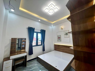 Chủ kẹt tiền cần bán gấp nhà 1 triệt 2 lầu 3