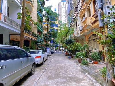 Bán nhà đẹp giá tốt 0936288283 nhà đẹp ở trung kính, cầu giấy ô tô tránh, vỉa hè rộng 48m2, giá 0