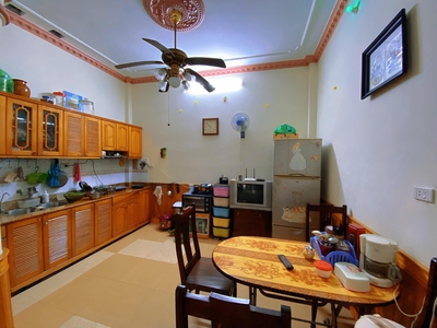 Bán nhà đẹp giá tốt 0936288283 nhà đẹp ở trung kính, cầu giấy ô tô tránh, vỉa hè rộng 48m2, giá 1