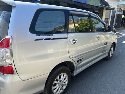 Innova xe gia đình cần bán. Xe đẹp, k va quệt. 0