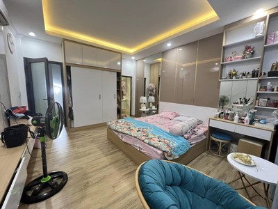 Nhà Đẹp Mặt Phố Q. Tây Hồ - 10.6 TỶ -Gần Hồ mặt tiền 4.2M-35M2 -6 Tầng Thang máy 5