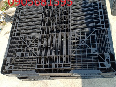 Bán thanh lý pallet nhựa chỉ 95k tại Đà Nẵng 2