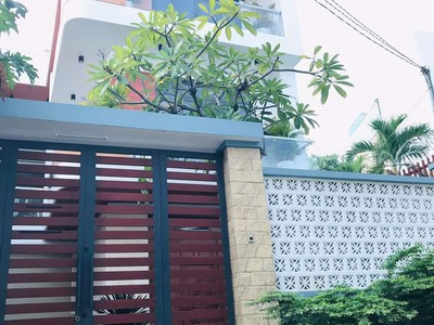 Biệt thự mới mua ở tết ngay sân vườn 150 m2 siêu vip ô tô ngủ nhà nội thất tuyệt đẹp 16 tỷ 7 0