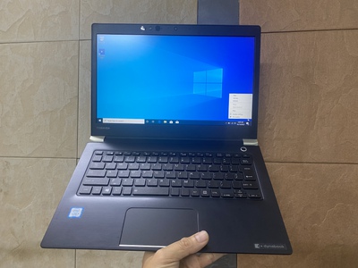 Laptop Toshiba Portege X30 mỏng nhẹ chỉ nặng 1kg pin 5h-7h i5-7200u 6