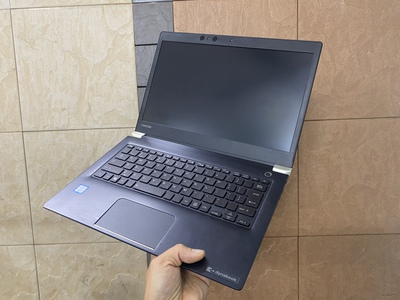 Laptop Toshiba Portege X30 mỏng nhẹ chỉ nặng 1kg pin 5h-7h i5-7200u 1