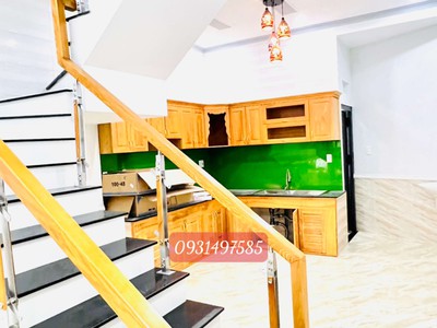 Bán Nhà Sổ Riêng Sân Xe Hơi có Hoàn Công Gần Bệnh Viện Tp. Dĩ An 2