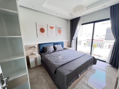Cho thuê căn hộ 2 ngủ sân vườn cực hot tại Waterfront 2