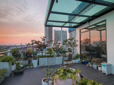 Cho thuê căn hộ 2 ngủ sân vườn cực hot tại Waterfront 8