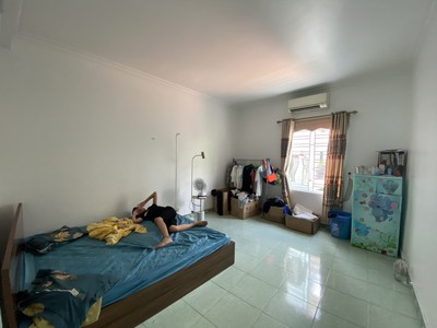 Cần bán GẤP nhà Mặt Đường Miếu Hai Xã 67mx3 tầng.Thuận Tiện Kinh Doanh 2