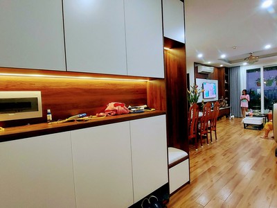 Cần bán gấp căn hộ Ngoại Giao Đoàn 112m2, 3PN, 2VS, lô góc,nội thất đẳng cấp, 5.5 tỷ 2