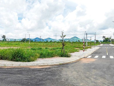 Bán gấp lô đất mặt tiền đường Hùng Vương 33m, giá sụp hầm chỉ 470 triệu  giá rẻ nhất thị trường 2