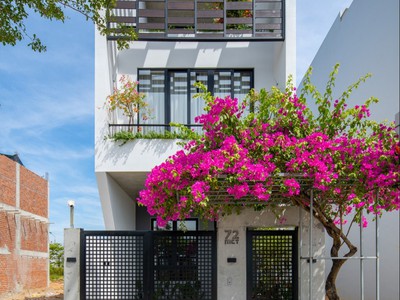 Cần bán lô đất cạnh căn nhà đang xây, giá sụp hầm rẻ hơn thị trường 100tr vì chủ cần tiền gấp 0