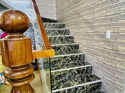 Gia đình em chuyển đến nơi ở mới nên cần sang nhượng ngôi  nhà 2 tầng hiện đại,phường đô lương - 4