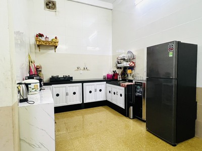 Gia đình em chuyển đến nơi ở mới nên cần sang nhượng ngôi  nhà 2 tầng hiện đại,phường đô lương - 2