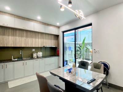 Cho thuê nhà VĂN CAO đẹp xây mới 4 tầng full nội thất tiện nghi để ở phố Hải Phòng 6