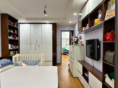 Bán Căn Góc đầu hồi 3 mặt thoáng Cực Đẹp tại Khu tập thể Giảng Võ 1