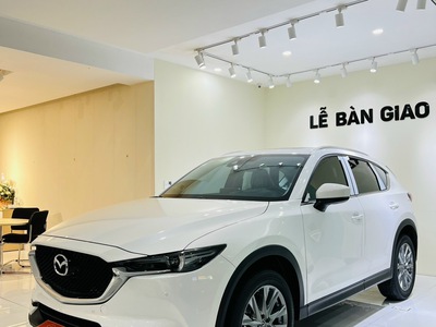 Mazda CX5 luxury trắng 2022 0