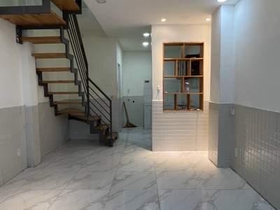 Nhà ngay chợ Bà Chiểu Bình Thạnh, cần nhà chợ tiện ích an ninh,3PN 0